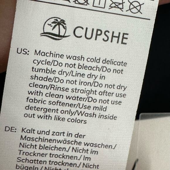 NEW Cupshe Black Plunge Ruffled One-Piece Swimsuit Sz Medium - Picture 6 of 8